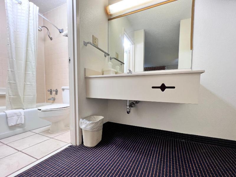 Heritage Inn And Suites Prairieville Экстерьер фото